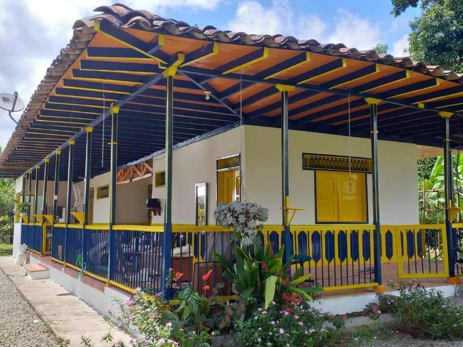 Casa Finca Villa Luz A 800 Mts Del Parque Del Cafe مونتينيغرو المظهر الخارجي الصورة