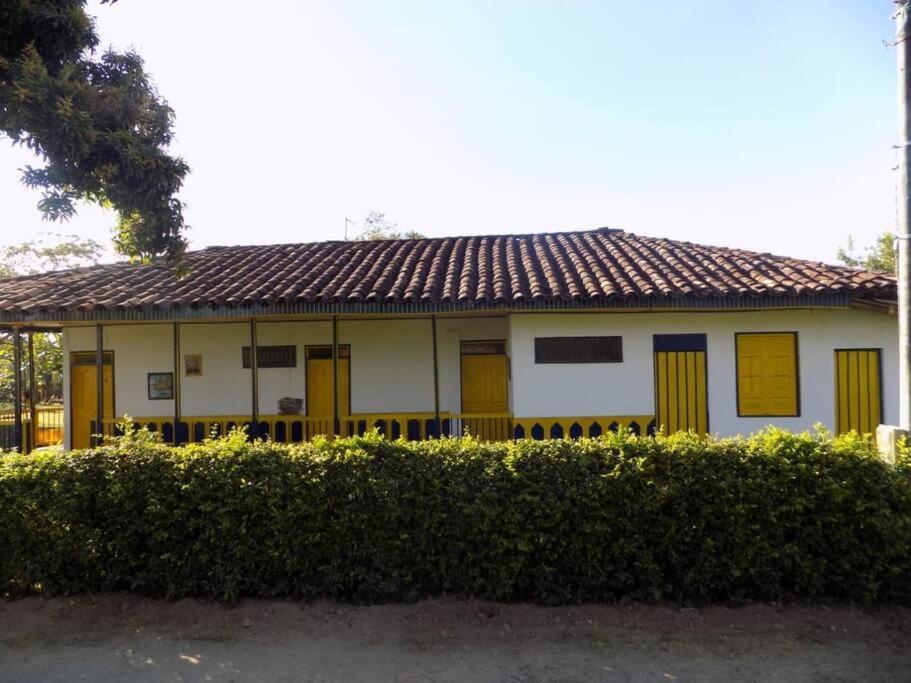 Casa Finca Villa Luz A 800 Mts Del Parque Del Cafe مونتينيغرو المظهر الخارجي الصورة